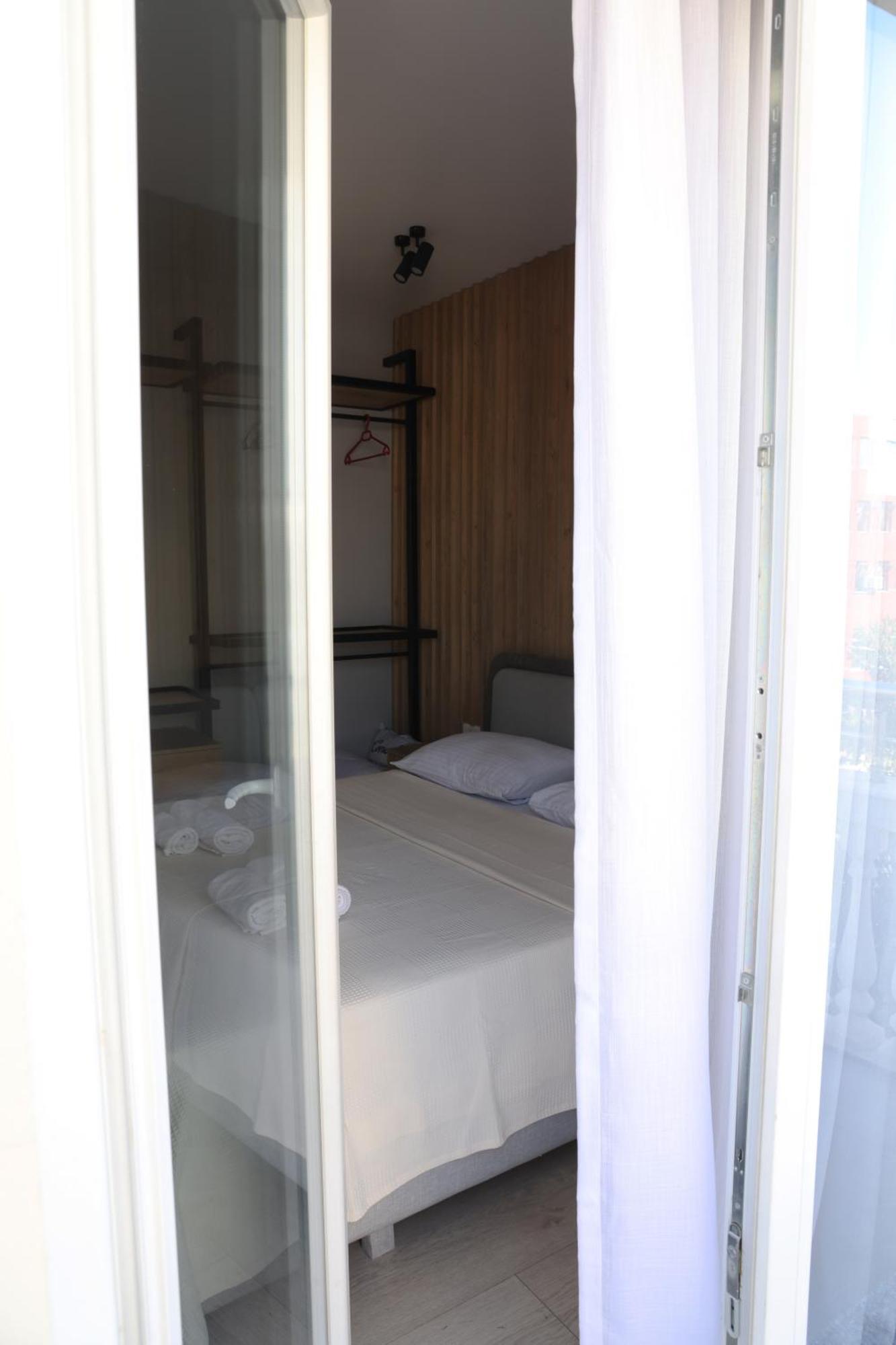Sol Hotel Shkoder Exterior photo