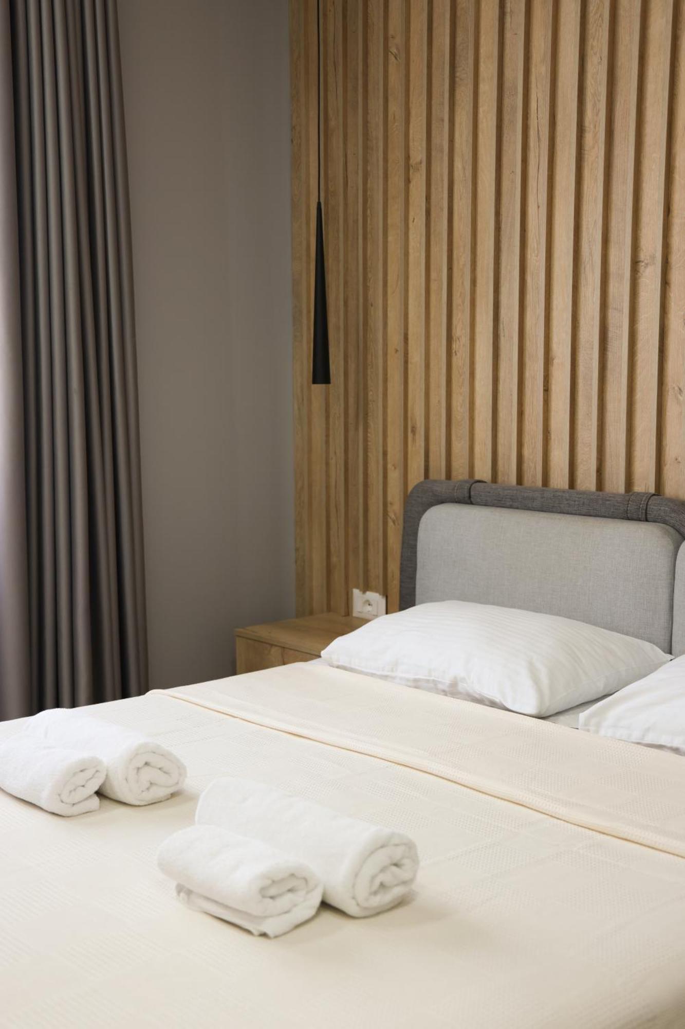 Sol Hotel Shkoder Exterior photo